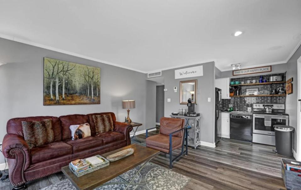 New- Lovely 2-Bdr2Bath Gatlinburg Condo With Resort Indoor Pool Hot Tub Wi-Fi, Great Location מראה חיצוני תמונה